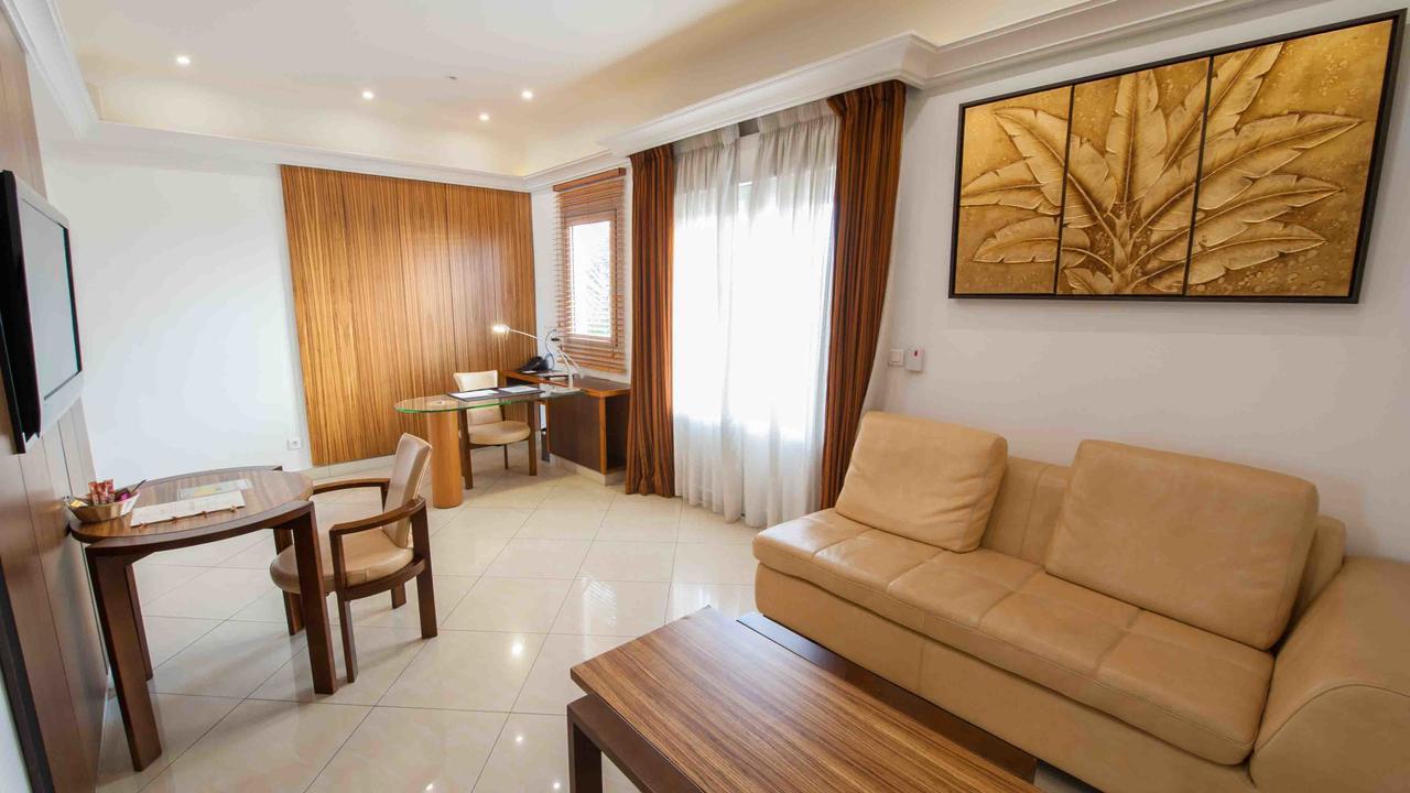 Nomad Suites Residence Libreville Exteriör bild