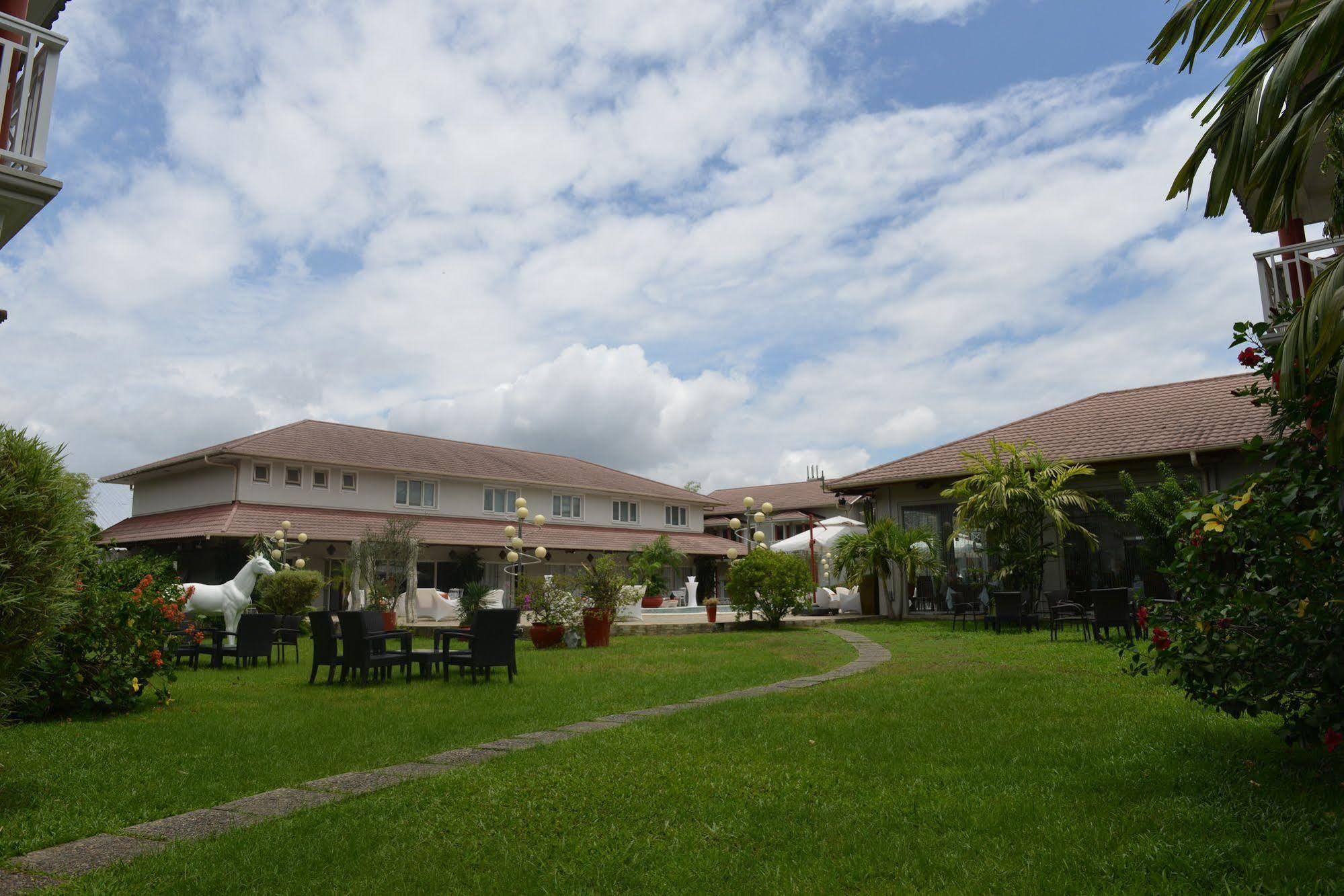 Nomad Suites Residence Libreville Exteriör bild